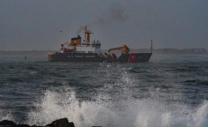 Coast Guard Cutter - sea wp